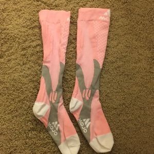 Mojo medium compression socks pink NEW